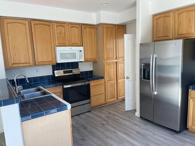 Building Photo - 30743 Knight Ct