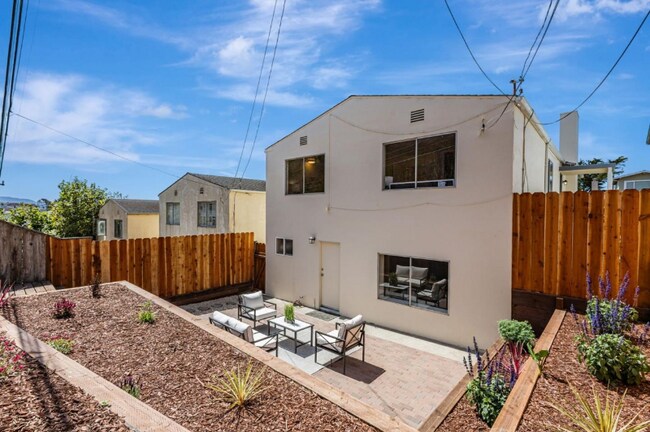 Foto del edificio - 157 Longview Dr