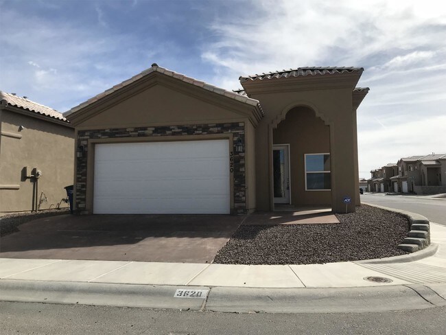 Building Photo - 3620 Almond Beach Dr