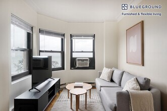 Building Photo - 1400 N Lake Shore Dr