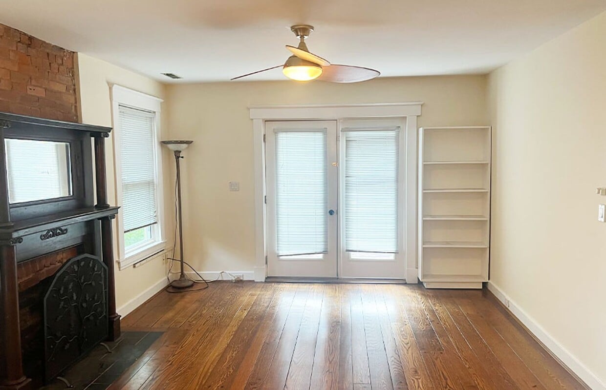 Photo - 3436 Lyleburn Place
