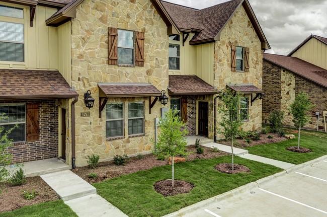 Building Photo - Barracks Townhomes