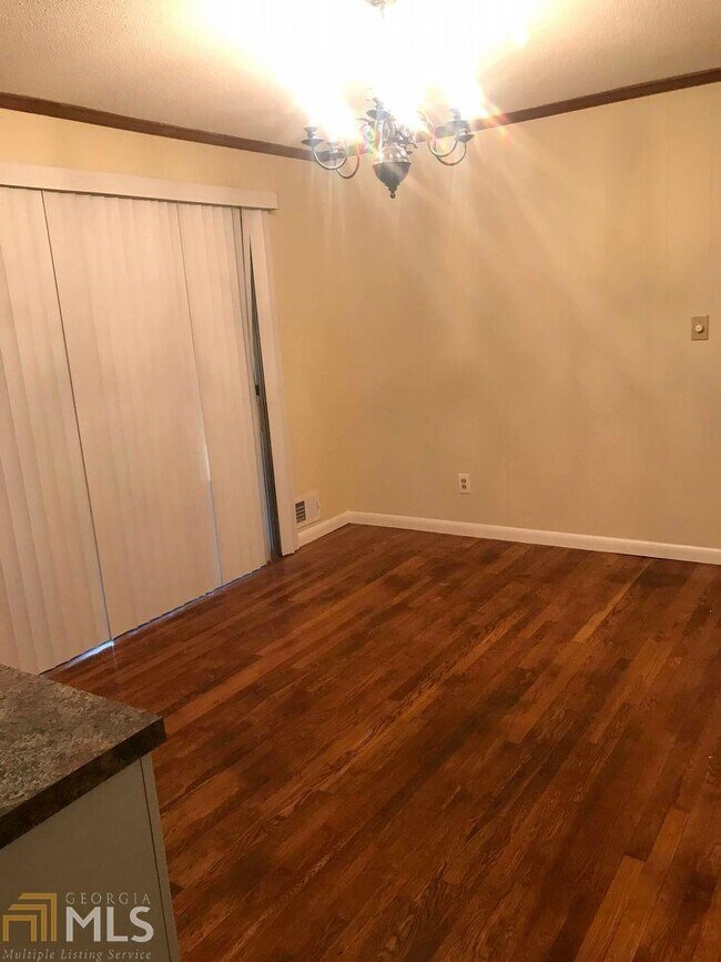 Foto del edificio - 2327 Burnt Hickory Rd NW