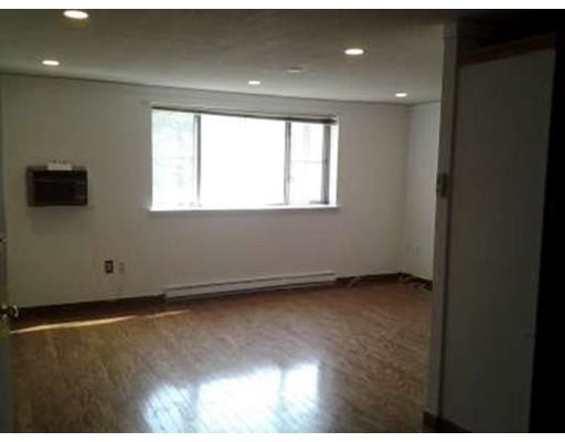 Foto del edificio - 69 Nicholas Rd