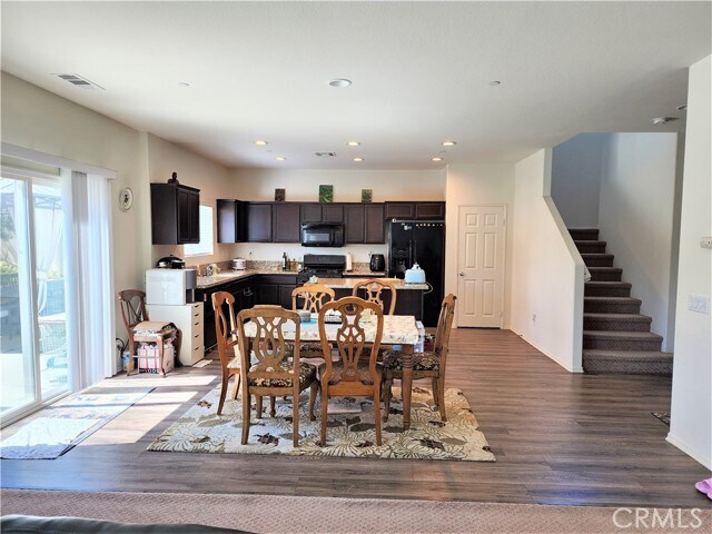 Building Photo - 34823 Oakwood Ln