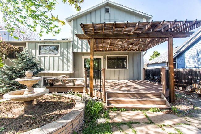 Building Photo - 8890 W Tanforan Dr