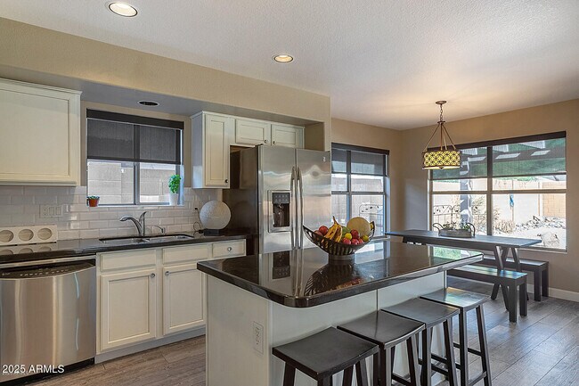 Foto del edificio - 21619 N 43rd Pl