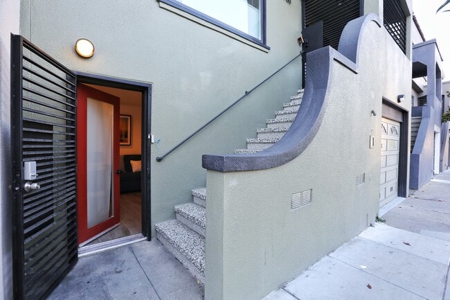 Building Photo - 756 Potrero Ave
