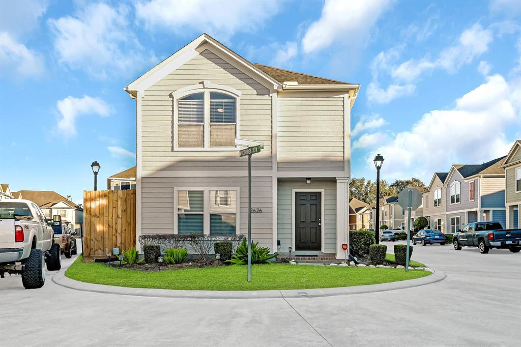 2626 Woodridge Cove Dr, Houston, TX 77087 Condo for Rent in Houston