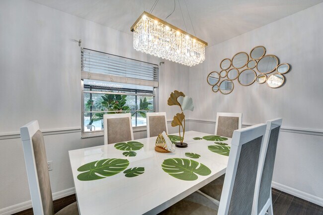 Foto del edificio - 8644 Sandberry Blvd