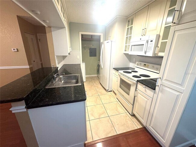 Building Photo - 10263 Gandy Blvd N