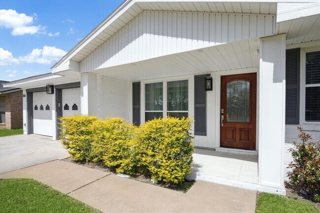 Foto del edificio - 5602 Hialeah Dr