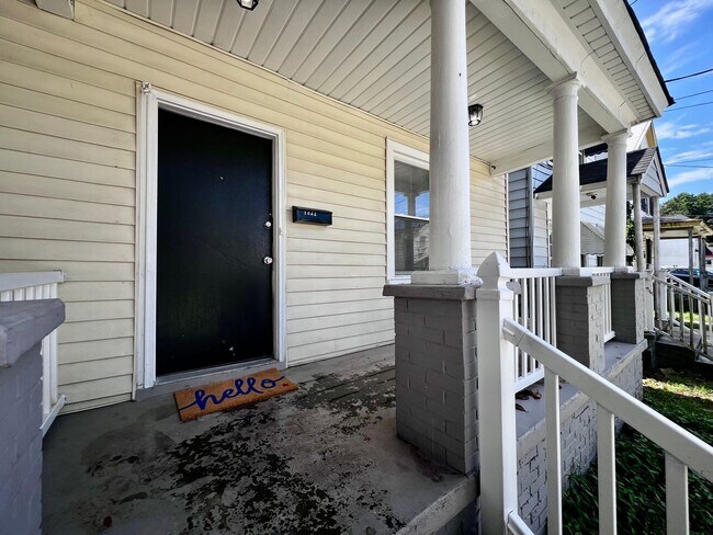 Foto del edificio - Newly renovated home in the Historic South Norfolk Neighborhood.