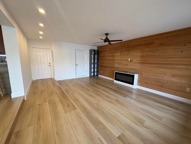 Foto del edificio - 1032 NE 16th Terrace