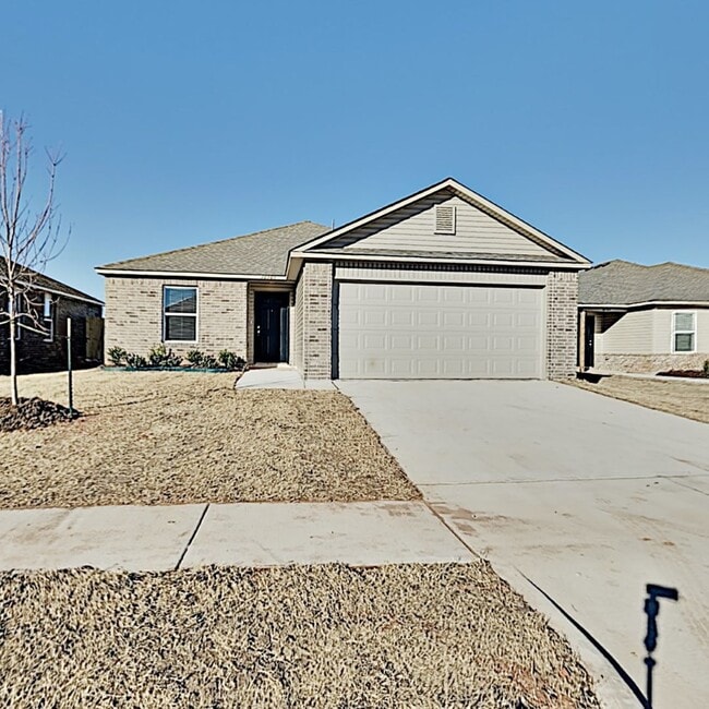 Very Nice 3 Bedroom 2 Bath Home in Yukon Schools - Very Nice 3 Bedroom 2 Bath Home in Yukon Schools