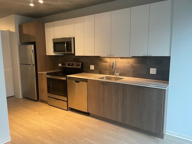 Foto del edificio - 70 E 21st St