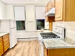 Building Photo - 46 Prescott St