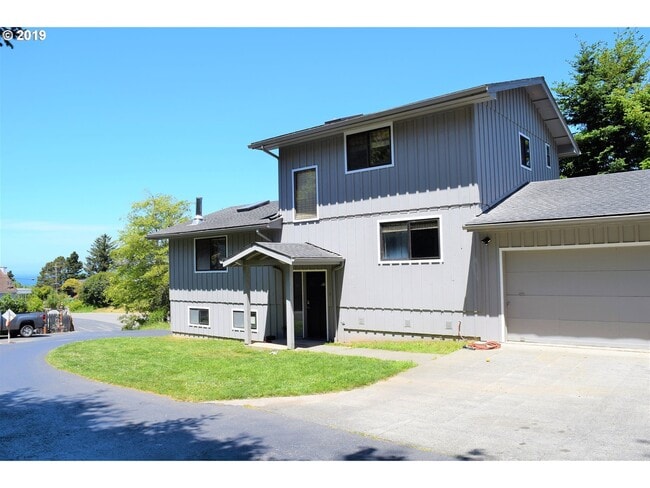 Building Photo - 94217 Terrace Garden Way