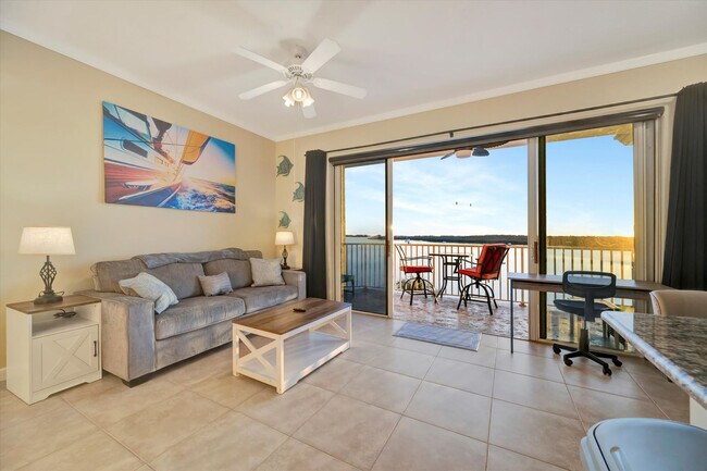 Building Photo - 8800 Bay Pines Blvd