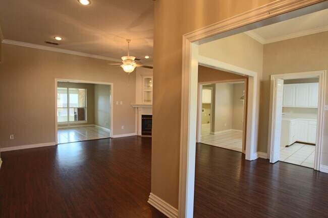 Foto del edificio - Beautiful 3 Bedroom in Tyler! Coming Soon!