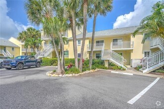 Building Photo - 5553 NE Gulfstream Way