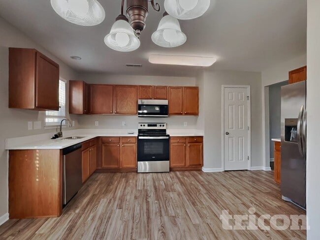 Building Photo - 1011 Ronald Rd