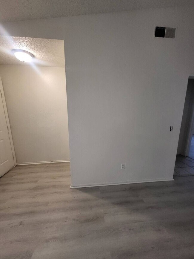 15406 Straight Arrow Rd Unit 3, Apple Valley, CA 92307 Room for Rent