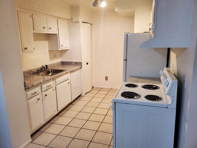 Foto del edificio - 64 Beechwoode Ln
