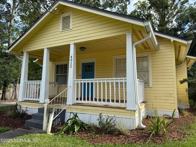 Foto del edificio - 4012 Myra St
