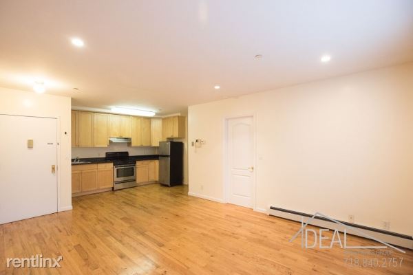 Foto principal - 579 Warren St