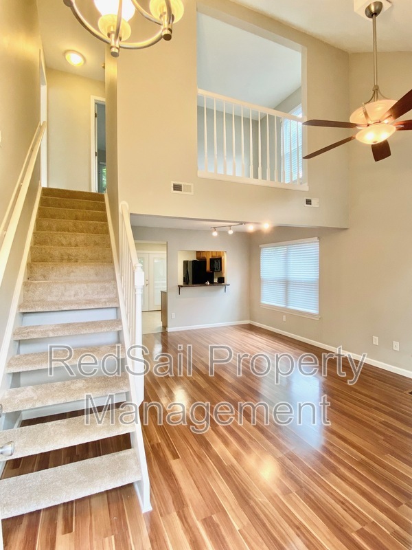 Building Photo - 469 Crosland Ct