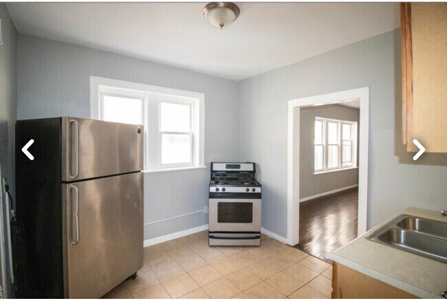 Building Photo - 8034 S Drexel Ave