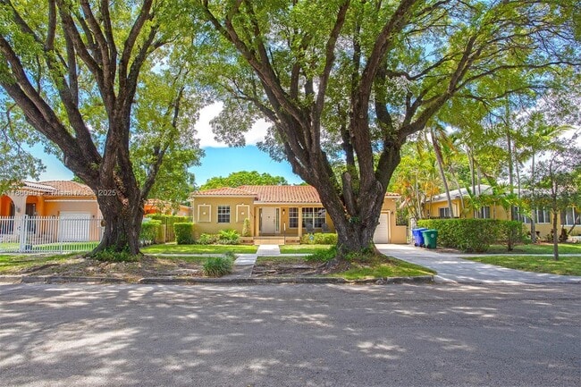 Building Photo - 600 SW 25th Rd