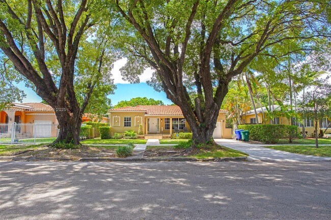 Foto del edificio - 600 SW 25th Rd