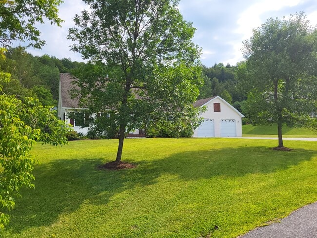 Building Photo - 451 Partridge Farm Rd