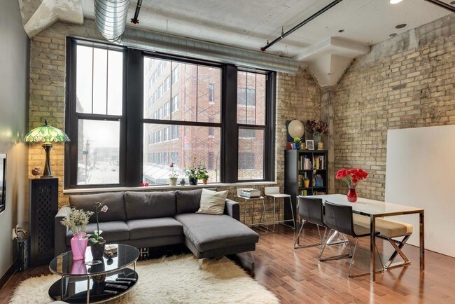 Foto del edificio - 618 N Washington Ave