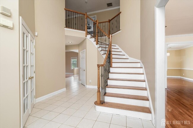 Foto del edificio - 15 Meadowlark Dr