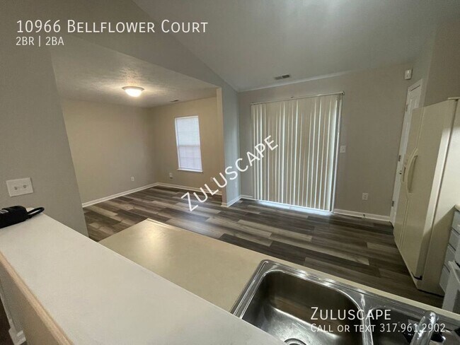 Building Photo - 10966 Bellflower/ 2 bed 2 bath Ranch Style...