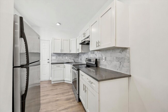 2BR/3BA House | Kensington - 2BR/3BA House | Kensington