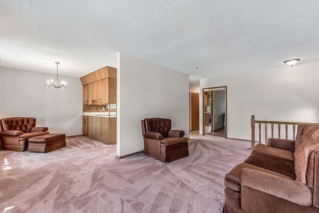 Building Photo - 1808 Matheson Dr NE