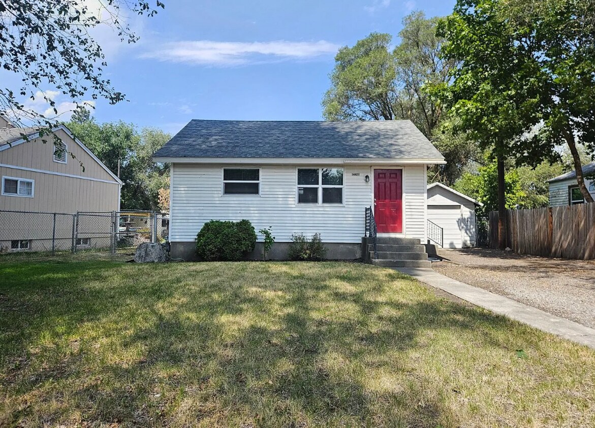 Primary Photo - Charming 2 Bed 1 Bath Valley Home