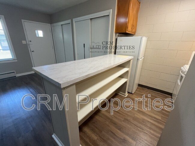 Foto del edificio - 6134 Hillside Ave