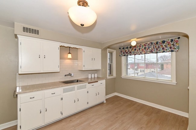 Building Photo - 3824 N 53rd St