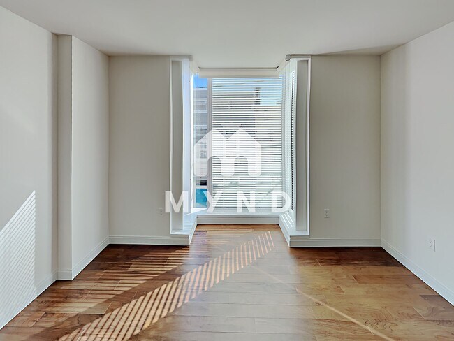 Building Photo - 555 Fulton St #230