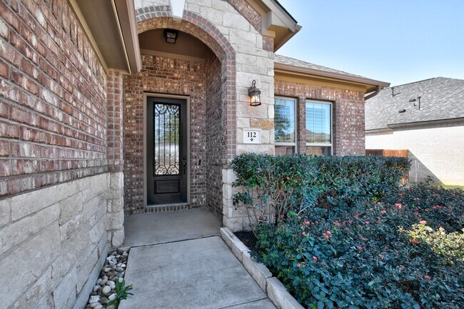 Building Photo - 112 Tulip Garden Trl