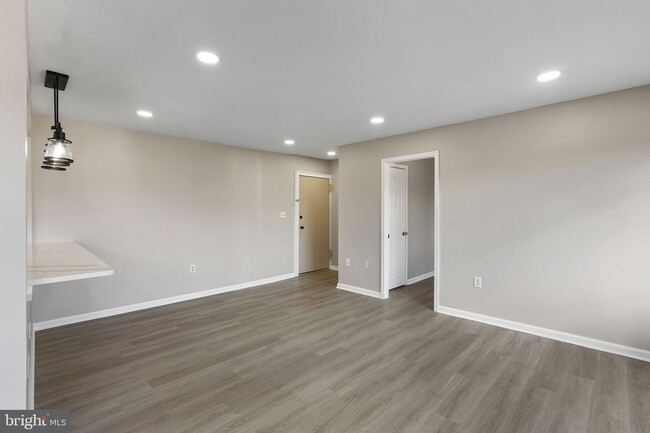 Building Photo - 12753 Dara Dr