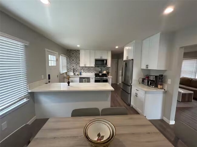 Foto del edificio - 181 N Waverly St