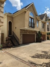 Building Photo - 330 Cage St