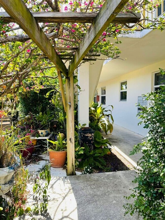 Foto del interior - 1609 S Federal Hwy Lake Worth, FL 33460