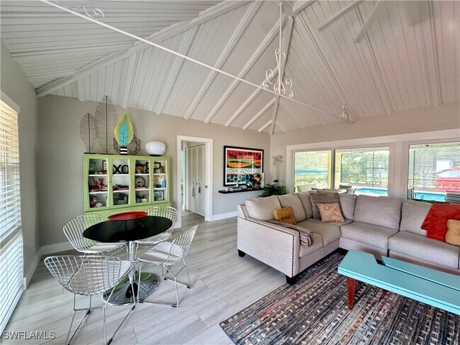 Foto del edificio - 1249 Fruitland Ave